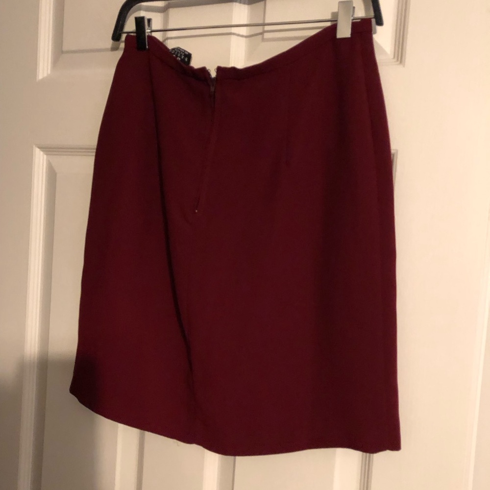 Never worn woman skirt